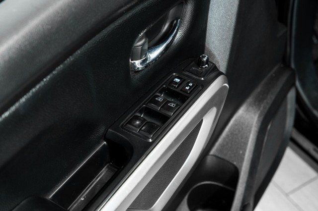 Used 2021 Nissan Titan SV w/ SV Convenience Package AWD/4WD image 40