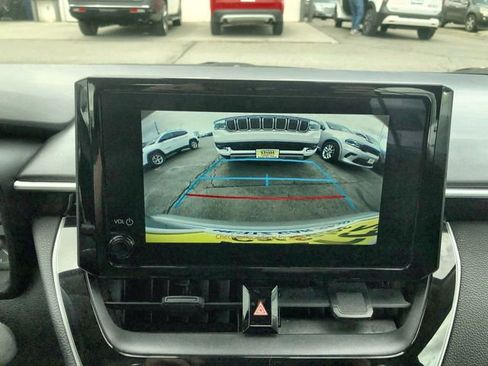 Used 2024 Toyota Corolla LE FWD image 17