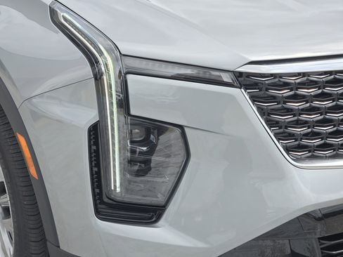 Used 2025 Cadillac XT4 Premium Luxury AWD/4WD image 10