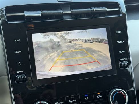 Used 2023 Hyundai Tucson SEL FWD image 16