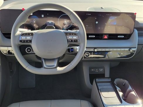 New 2026 Hyundai Ioniq 5 SEL image 4