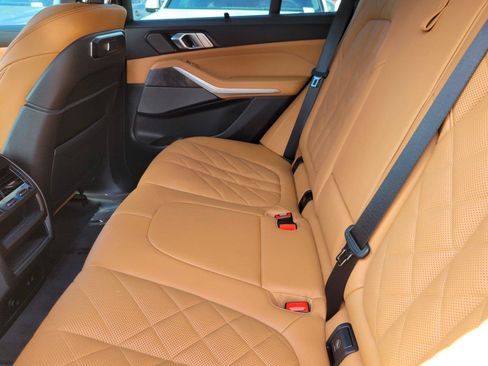 Used 2024 BMW X5 xDrive50e w/ M Sport Package AWD/4WD image 17