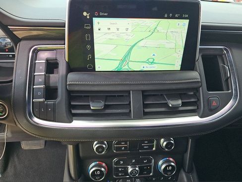 Used 2023 GMC Yukon XL AT4 w/ AT4 Premium Package AWD/4WD image 9
