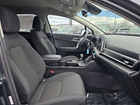 Used 2023 Kia Sportage LX AWD/4WD image 10