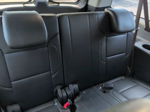 Used 2017 Chevrolet Suburban LT AWD/4WD image 39