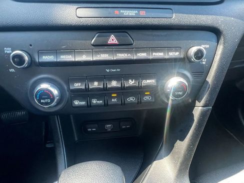 Used 2021 Kia Sportage LX w/ LX Fwd Popular Package image 24