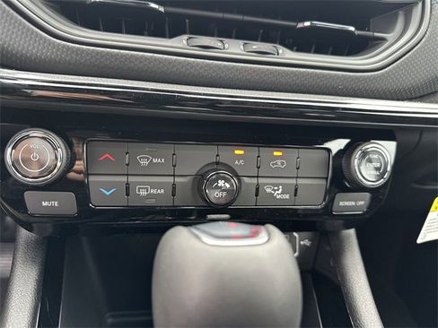 New 2026 Jeep Compass Latitude image 29