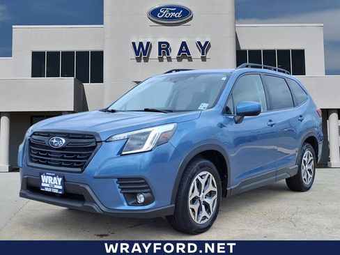 Used 2024 Subaru Forester Premium image 1