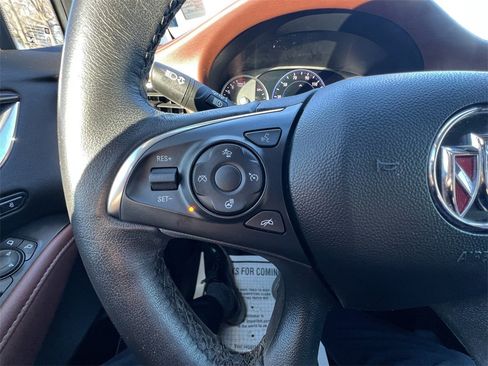 Used 2021 Buick Enclave Avenir w/ Avenir Technology Package image 27