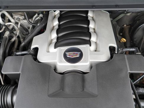 Used 2019 Cadillac Escalade ESV Luxury AWD/4WD image 92