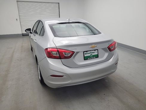 Used 2018 Chevrolet Cruze LT w/ Convenience Package FWD image 6
