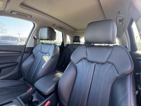 Used 2024 Audi Q5 2.0T Premium w/ Convenience Package image 20