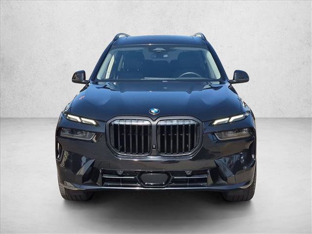 Used 2024 BMW X7 xDrive40i w/ Parking Assistance Package AWD/4WD image 2
