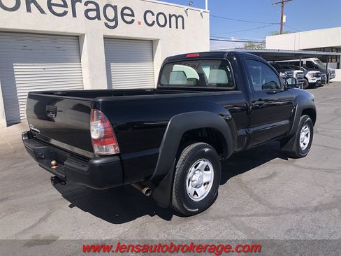 Used 2011 Toyota Tacoma 4x4 Regular Cab image 8