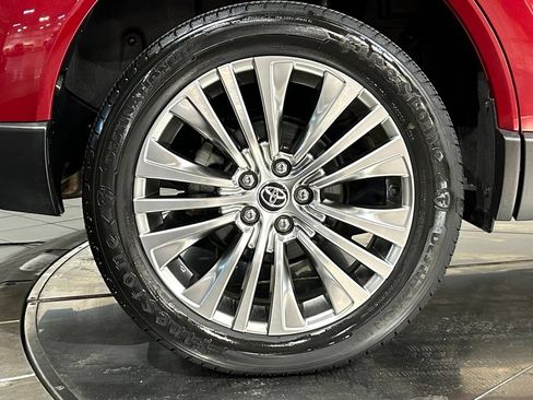 Used 2022 Toyota Venza Limited AWD/4WD image 22
