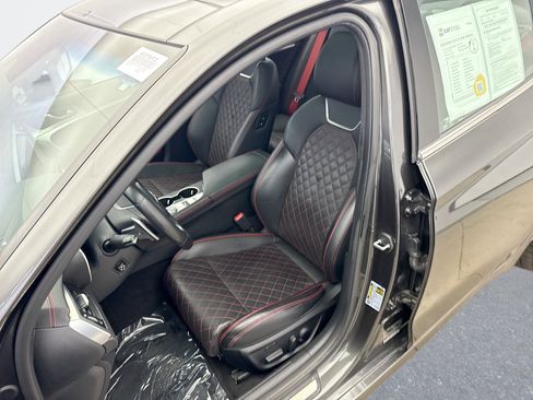 Used 2023 Genesis G70 3.3T w/ Sport Prestige Package image 11