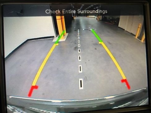 Used 2015 Jeep Grand Cherokee Overland RWD image 20