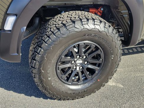 Used 2025 Ford F150 Raptor image 25