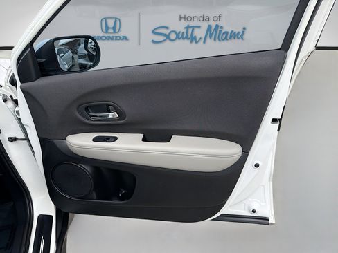 Certified 2019 Honda HR-V LX image 32