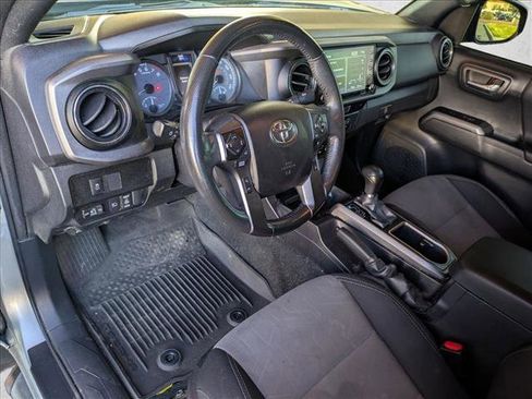 Used 2022 Toyota Tacoma TRD Sport image 10