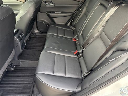 Used 2023 Nissan Rogue SV w/ SV Premium Package image 18