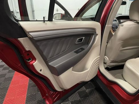 Used 2010 Ford Taurus SEL image 37