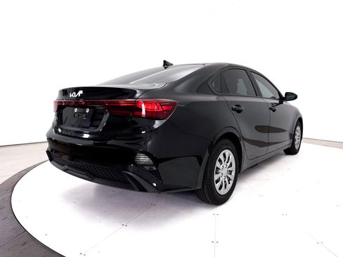 Certified 2022 Kia Forte Sedan FWD image 16