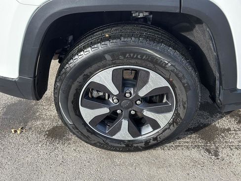 Used 2024 Jeep Grand Cherokee Limited 4xe image 11