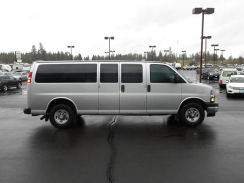 Used 2018 Chevrolet Express 3500 LT w/ LT Preferred Equipment Group image 6