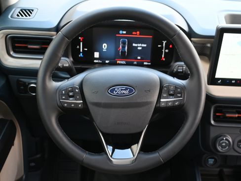 Used 2026 Ford Maverick Lariat w/ 4K Tow Package AWD/4WD image 18