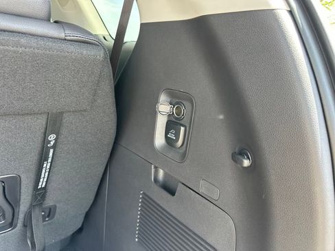 New 2025 Kia Carnival SX Prestige image 48