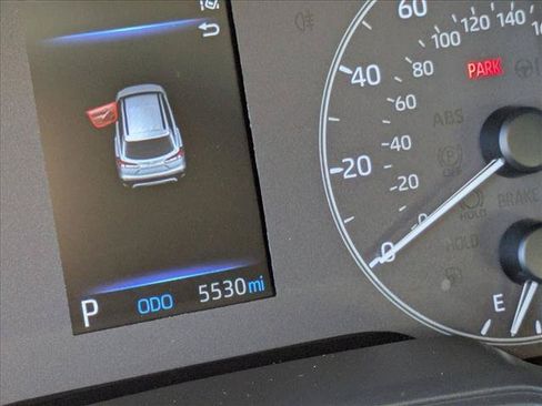 Used 2025 Toyota Corolla Cross LE w/ Moonroof Package FWD image 9
