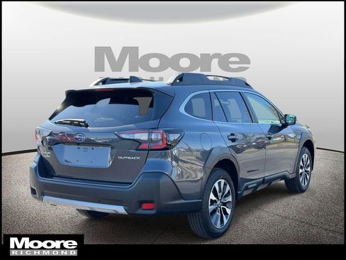 Used 2025 Subaru Outback Limited AWD/4WD image 2