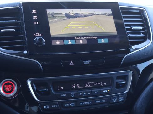 Used 2020 Honda Pilot Touring image 24