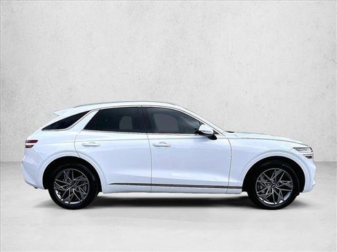 Used 2025 Genesis GV70 2.5T w/ Select Package image 3