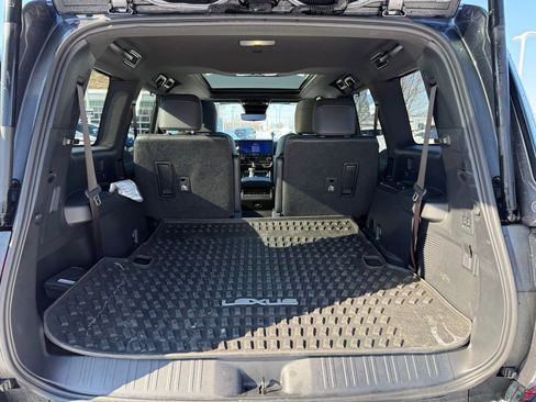 Certified 2024 Lexus GX 550 w/ Accessory Package (2T) image 19