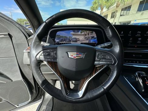 Used 2022 Cadillac Escalade Premium Luxury w/ LPO, Illumination Package RWD image 22