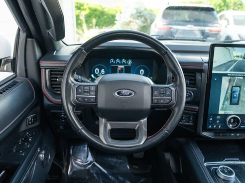 Used 2023 Ford Expedition Limited AWD/4WD image 13