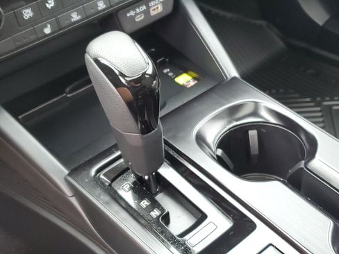 Certified 2026 Subaru Outback Premium AWD/4WD image 29