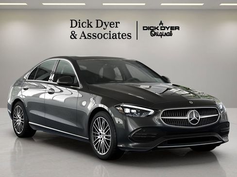 Used 2025 Mercedes-Benz C 300 Sedan image 16