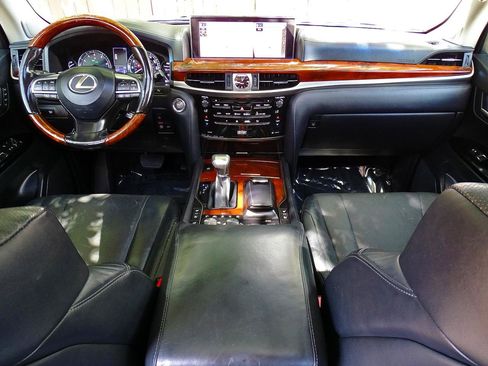 Used 2016 Lexus LX 570 4WD w/ Luxury Package image 55