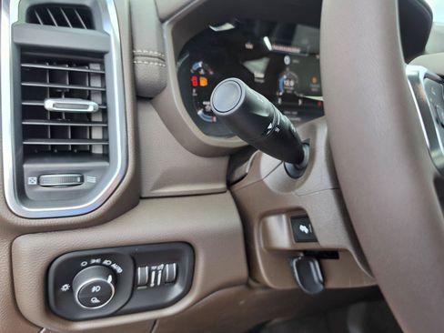 New 2026 RAM 2500 Laramie AWD/4WD image 24