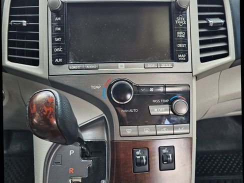 Used 2011 Toyota Venza w/ Premium Pkg #2 image 27