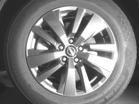 Used 2025 Nissan Pathfinder SV image 12