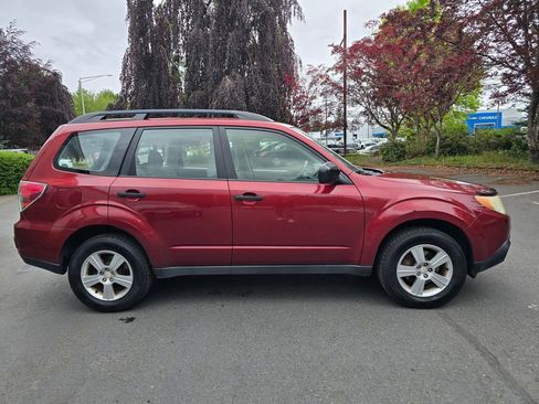 Used 2011 Subaru Forester 2.5X AWD/4WD image 3