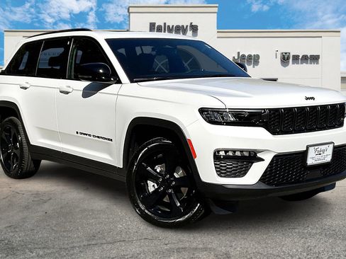 New 2025 Jeep Grand Cherokee Limited w/ Black Appearance Package image 2