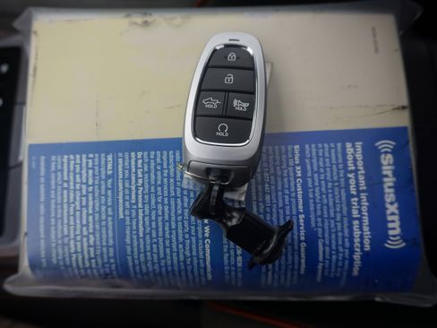 Used 2022 Hyundai Santa Cruz Limited image 38