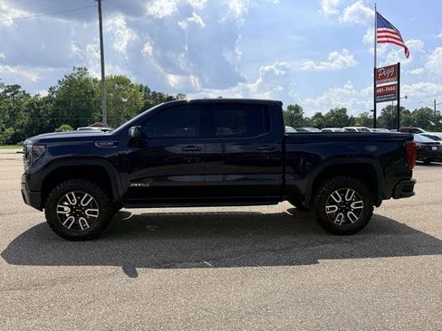 Used 2024 GMC Sierra 1500 AT4 w/ Technology Package AWD/4WD image 3