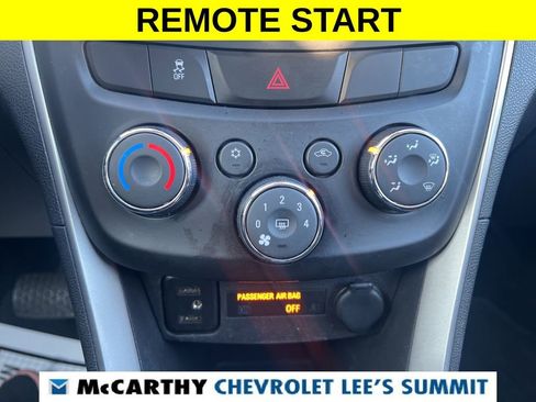 Used 2018 Chevrolet Trax LT w/ LT Convenience Package image 8