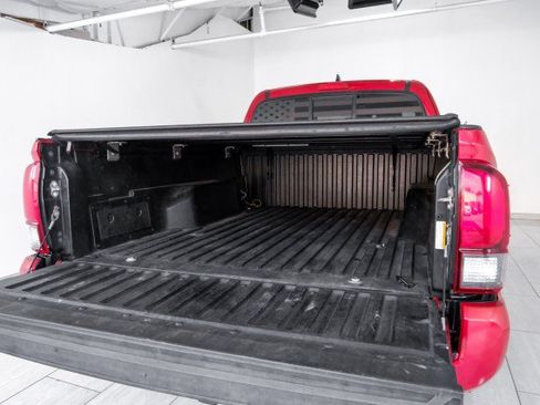 Used 2018 Toyota Tacoma SR RWD image 57
